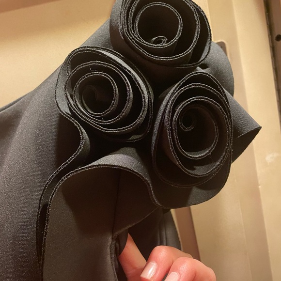 Black one shoulder dress - Picture 7 of 7